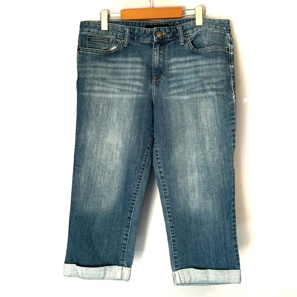 Calvin Klein Jean Capris Women’s Size 10 - Picture 1 of 7